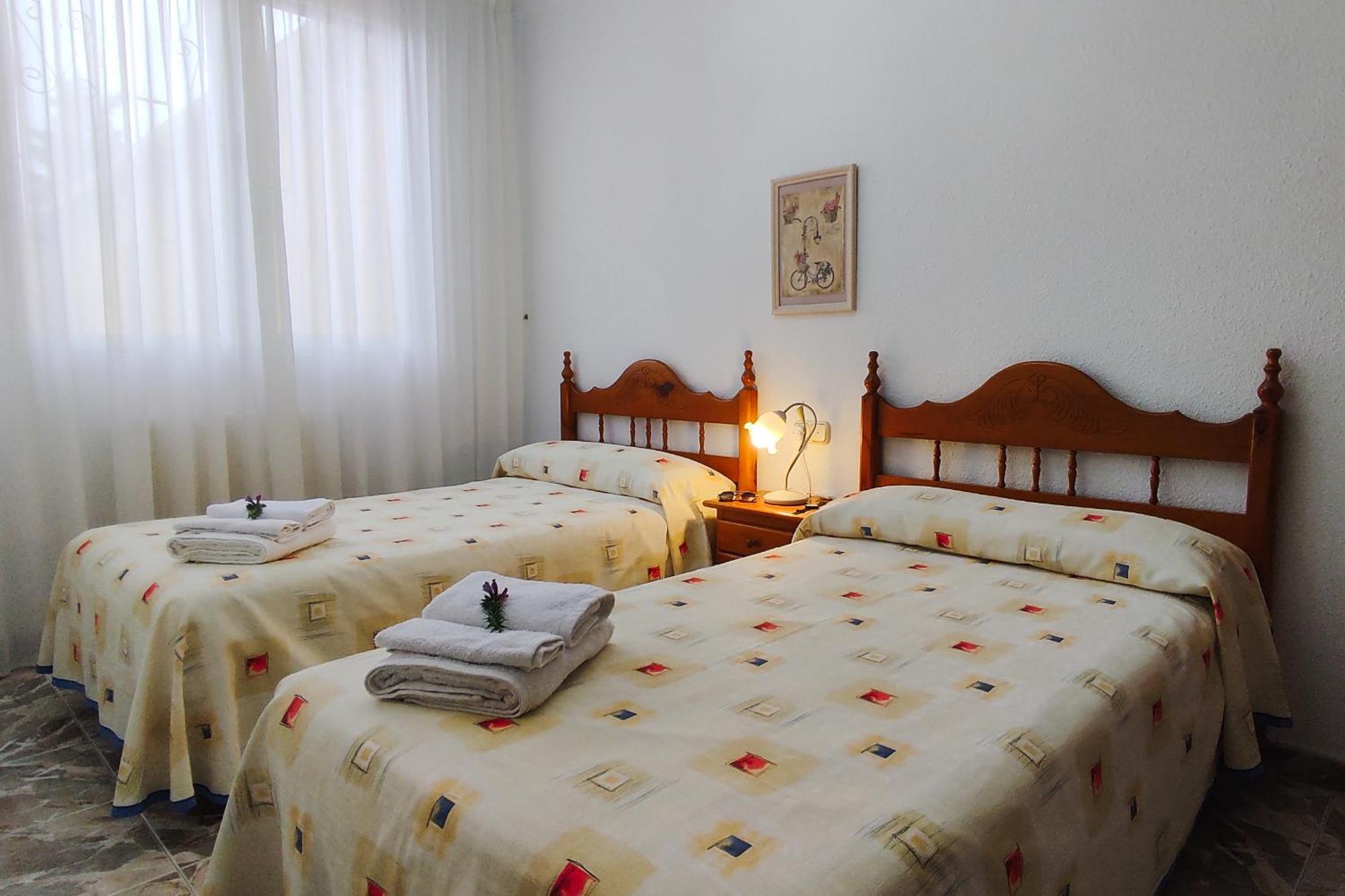 Casa Con Piscina Compartida En * Lorca (Murcia)