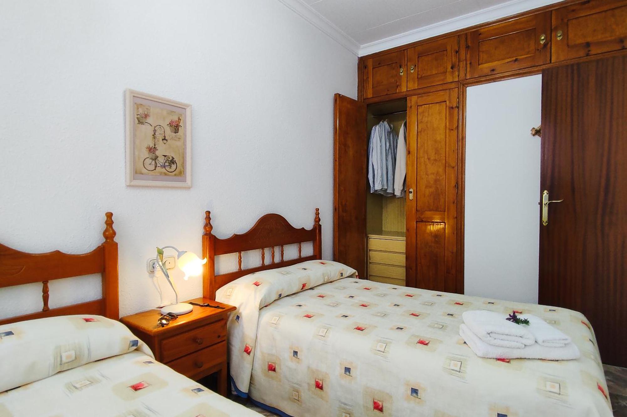 Casa Con Piscina Compartida En